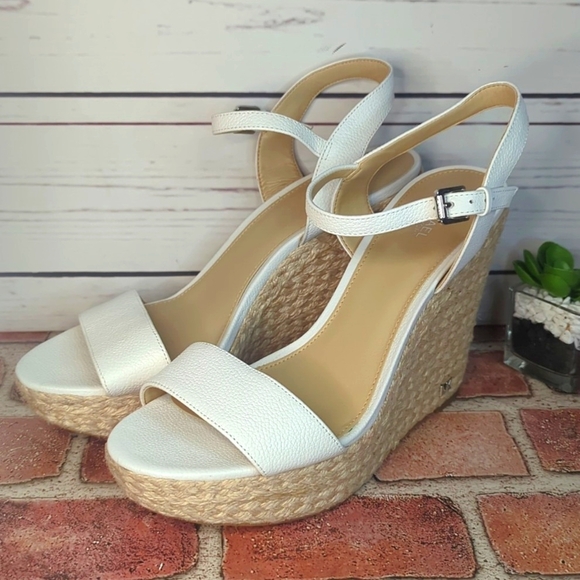 MICHAEL by Michael Kors Solid‎ White Pebbled Leather Jute Espadrille Wedges 9.5 - Picture 1 of 15
